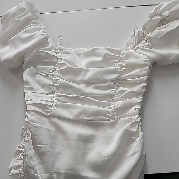 Sabo Skirt Ruched Mini Peasant Dress in White - Picture 8 of 11